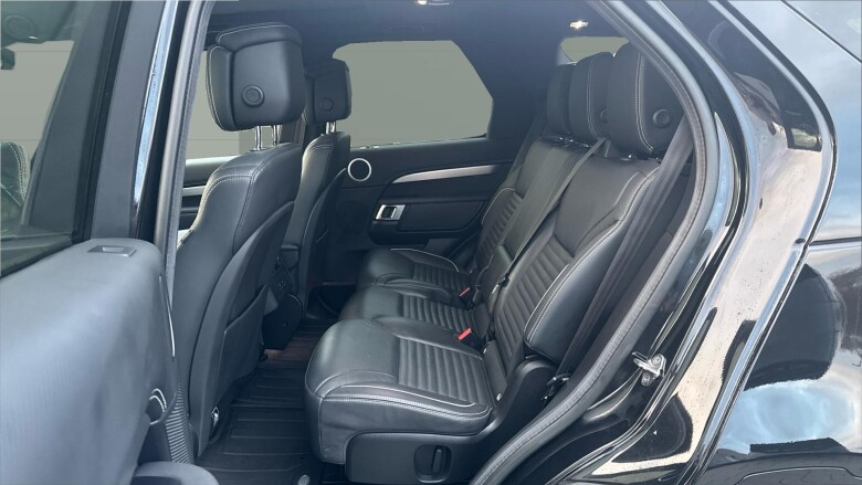 Land Rover Discovery 3.0 D300 R-Dynamic HSE 5dr Auto Diesel Station Wagon